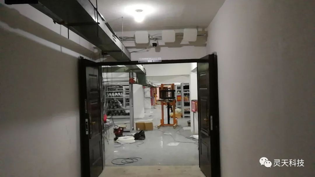 rfid標簽,rfid手持機,rfid打印機,rfid電子標簽,柔性抗金屬電子標簽,rfid讀寫器,超高頻標簽 rfid標簽,rfid手持機,rfid打印機,rfid電子標簽,柔性抗金屬電子標簽,rfid讀寫器,超高頻標簽