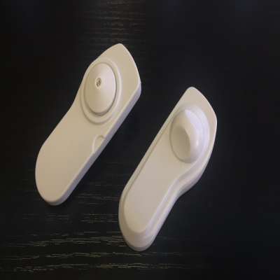 靈天智能RFID電子標簽在服裝行業里的應用